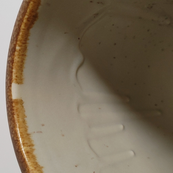 Small McCoy Lidded Ceramic Canister - Picture 4 of 10